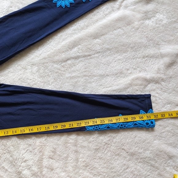 Aerie 3/4 length leggings size women's XS - Picture 3 of 8